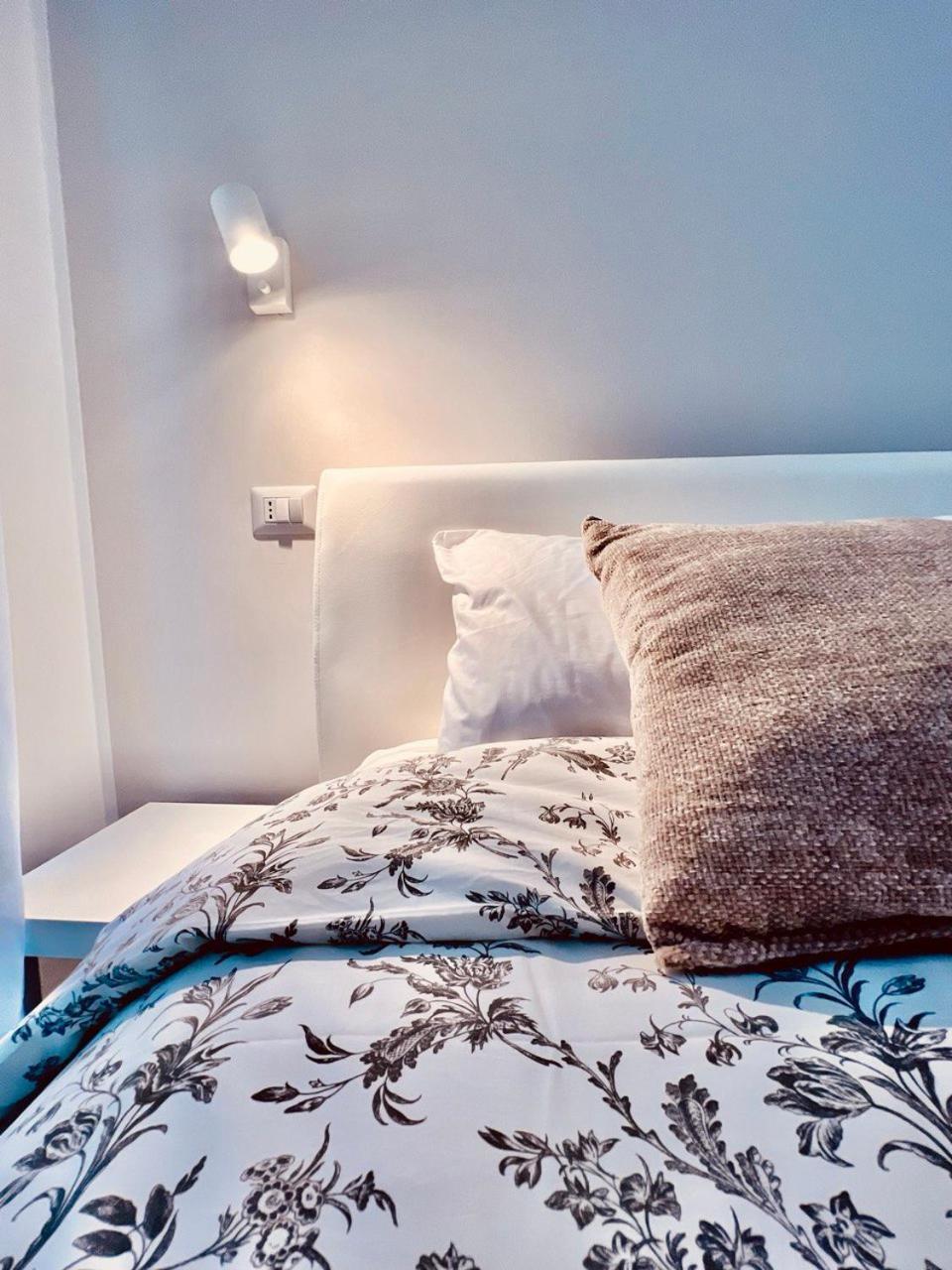 Finella Charming Rooms Барі Екстер'єр фото